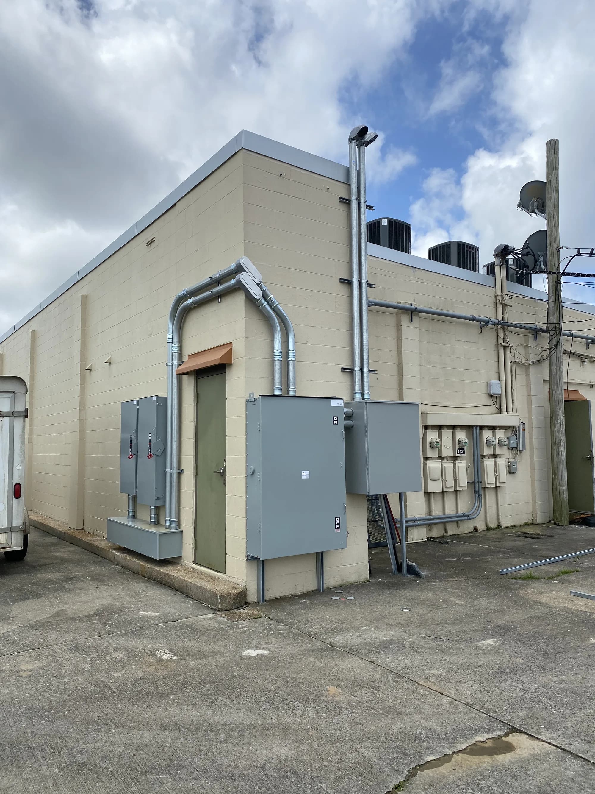 Babcock Electric commercial buildout — Australian Super Tans, Lake Charles